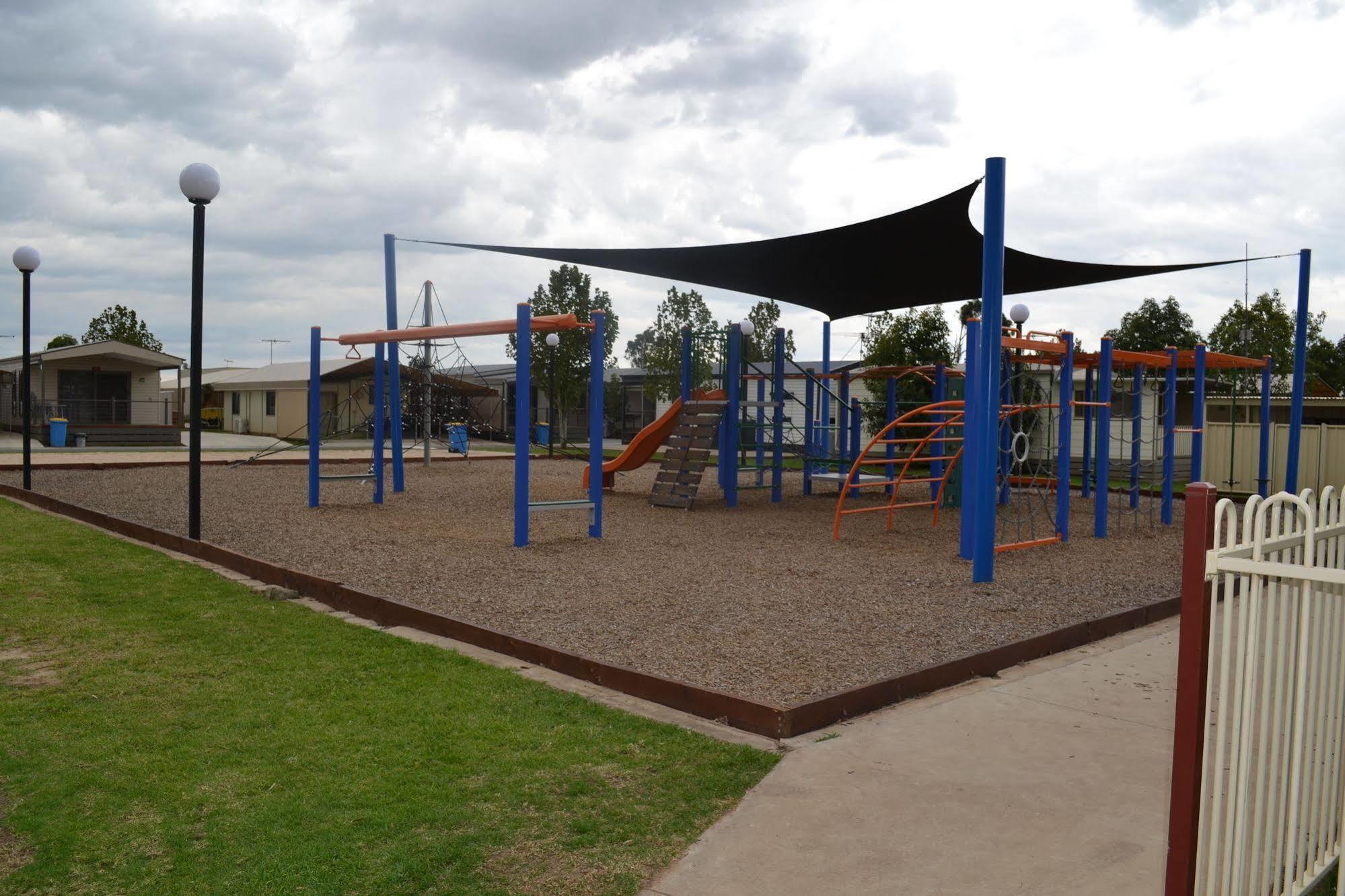 Hotel Sun Country Lifestyle Park Mulwala Exterior foto